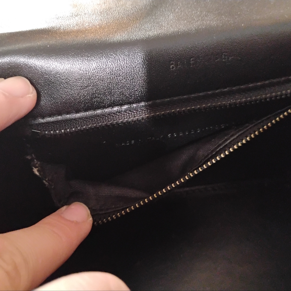 Black Crocodile-Embossed Handbag - Picture 2 of 8